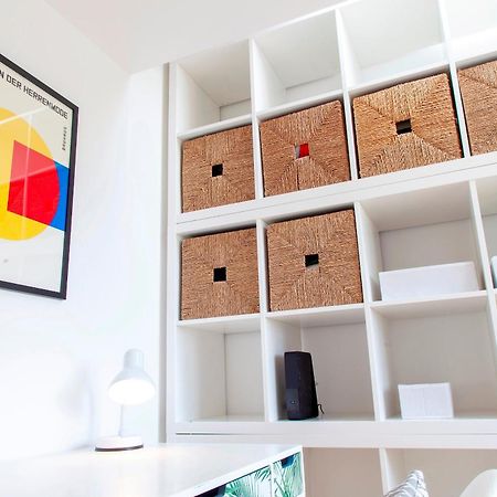 Pass The Keys 49 Byron Square Modern And Spacious 3 Bed Home With Free Parking CBG Exteriör bild