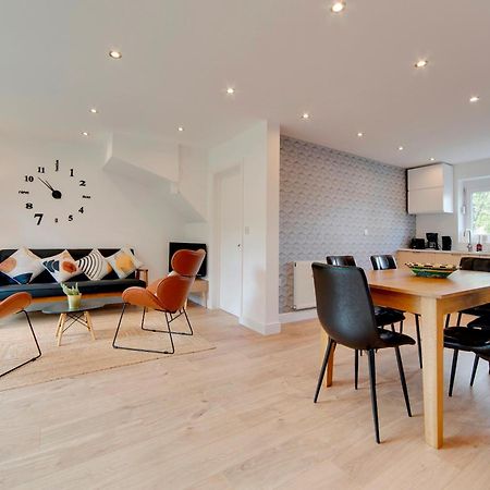 Pass The Keys 49 Byron Square Modern And Spacious 3 Bed Home With Free Parking CBG Exteriör bild