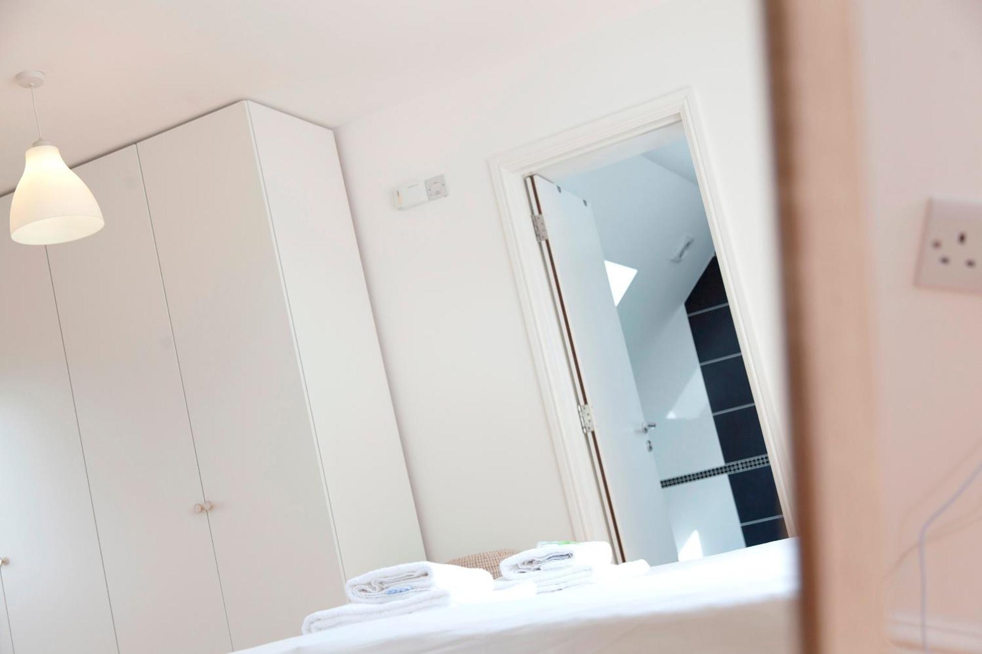 Pass The Keys 49 Byron Square Modern And Spacious 3 Bed Home With Free Parking CBG Exteriör bild