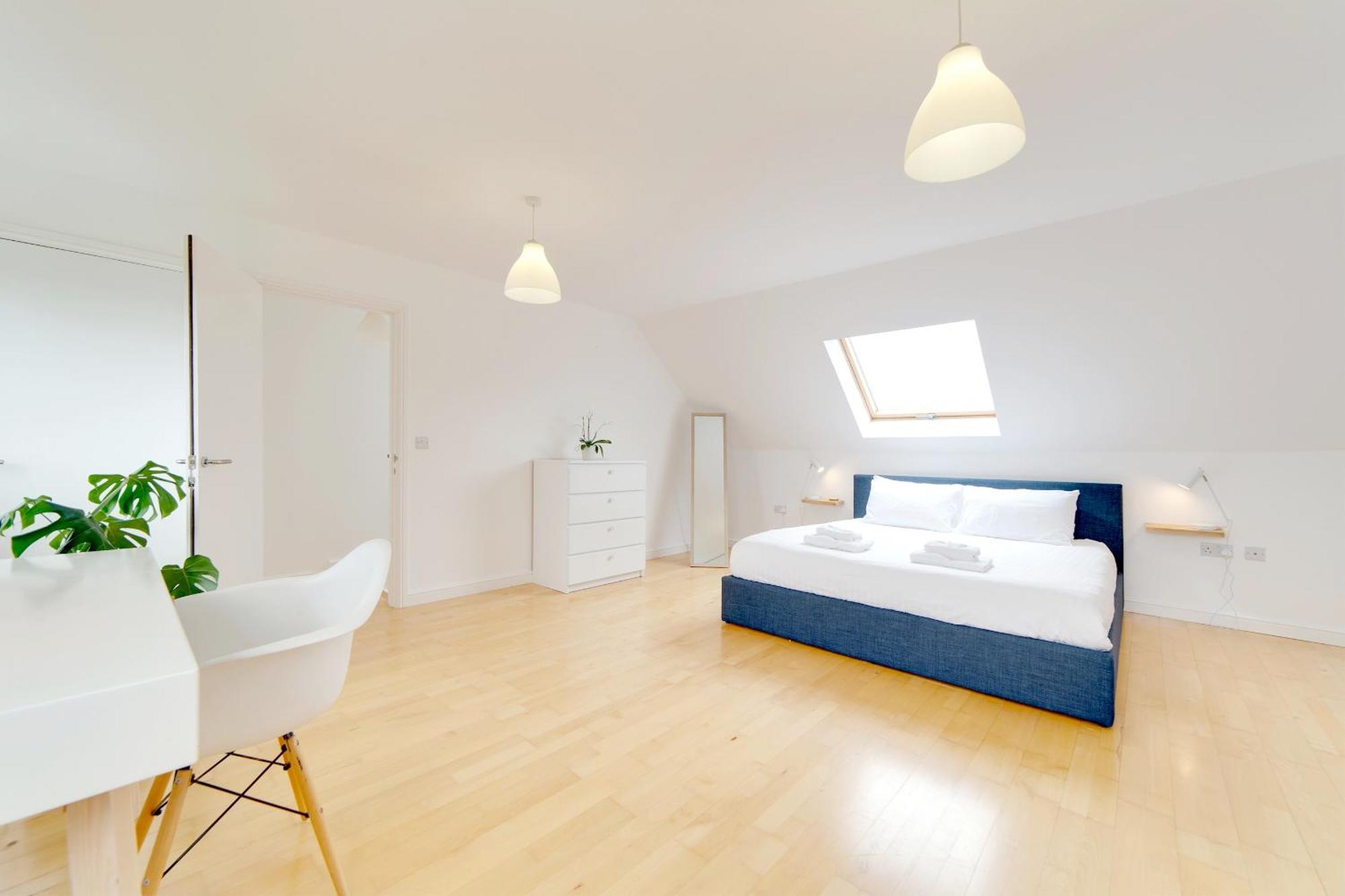 Pass The Keys 49 Byron Square Modern And Spacious 3 Bed Home With Free Parking CBG Exteriör bild
