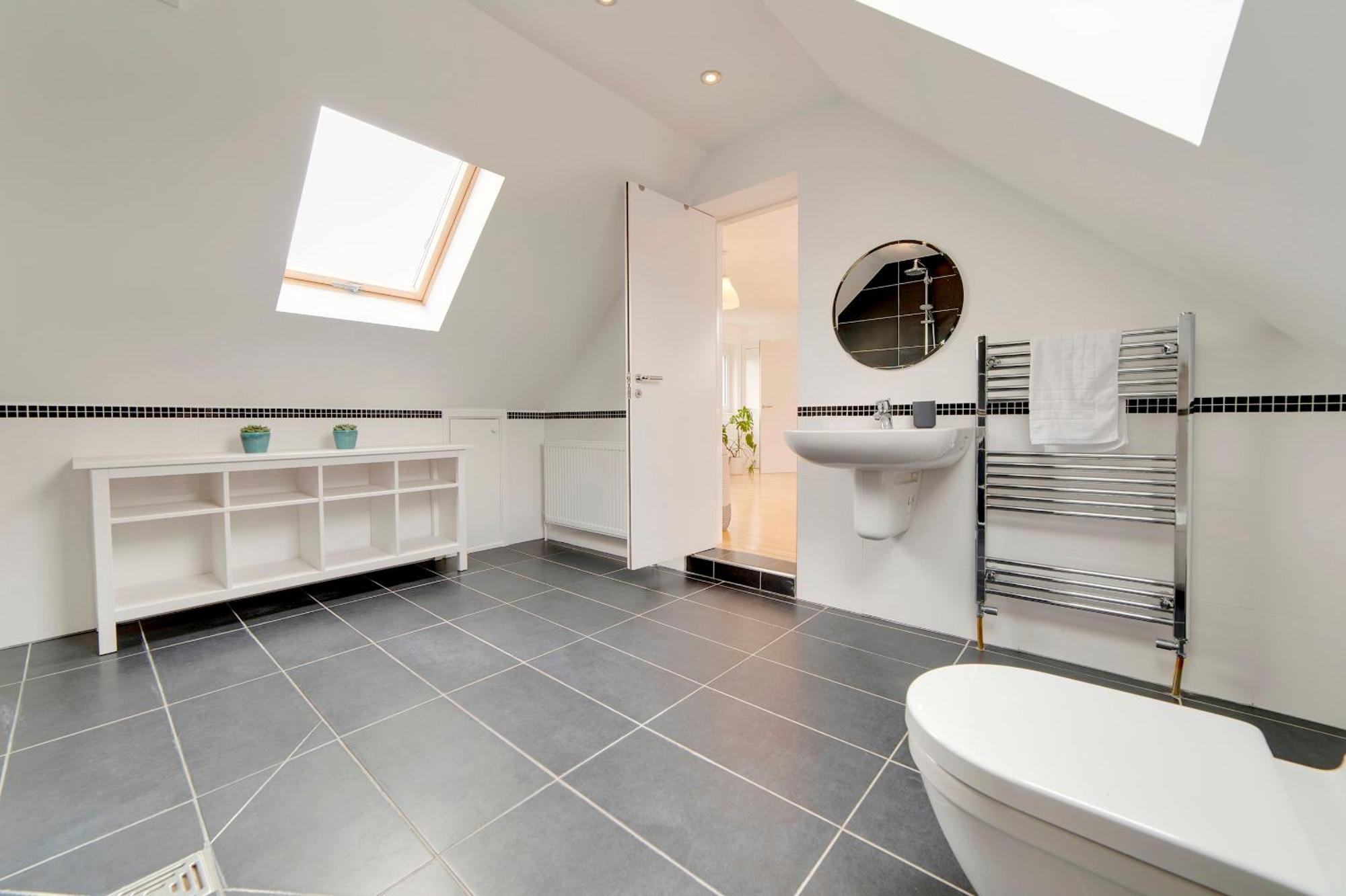 Pass The Keys 49 Byron Square Modern And Spacious 3 Bed Home With Free Parking CBG Exteriör bild