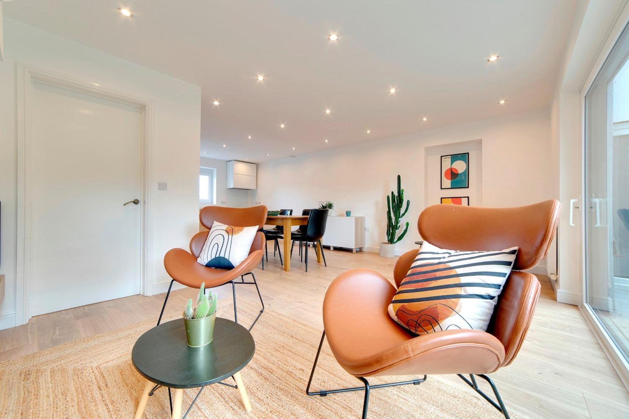 Pass The Keys 49 Byron Square Modern And Spacious 3 Bed Home With Free Parking CBG Exteriör bild