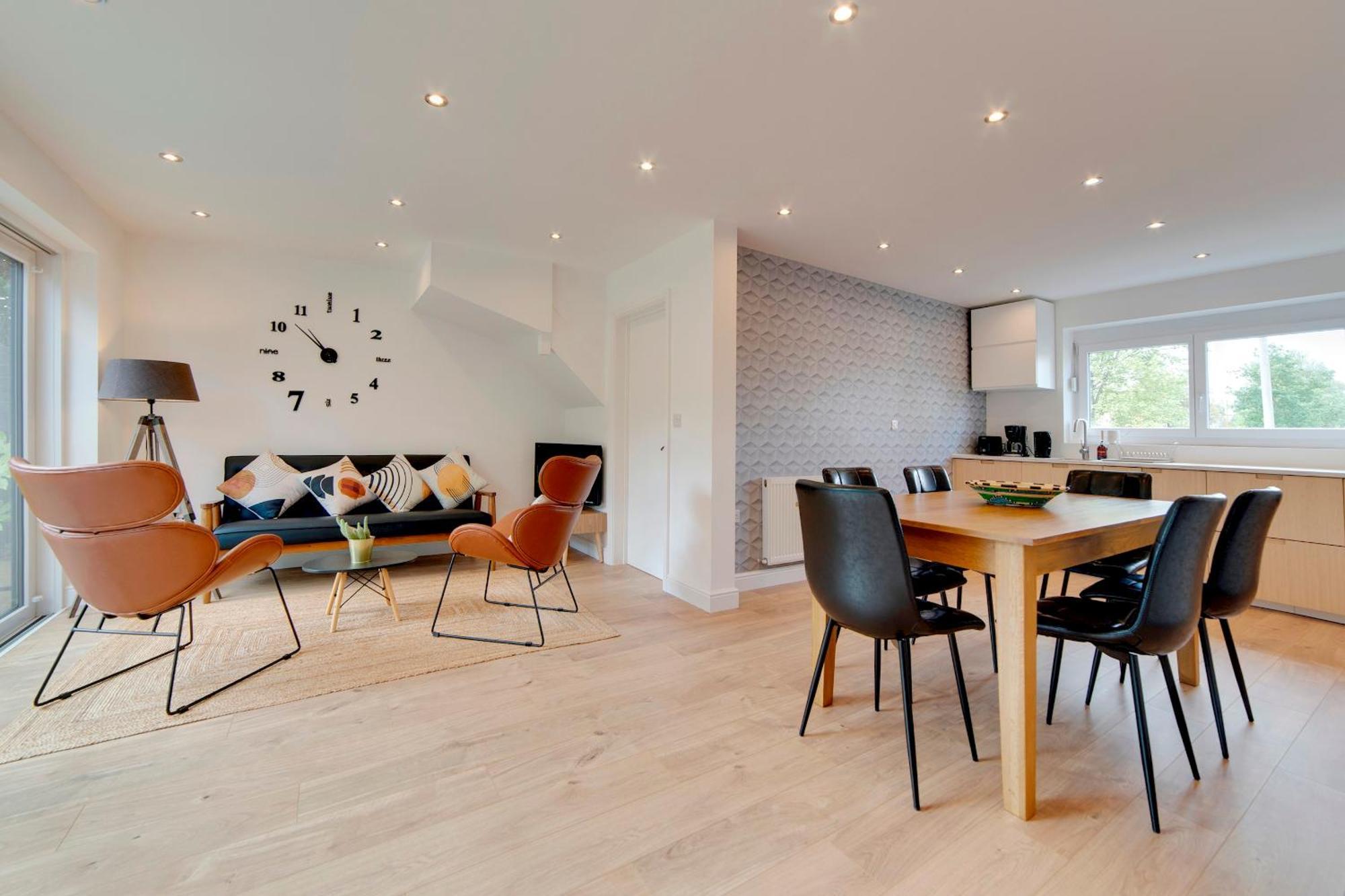 Pass The Keys 49 Byron Square Modern And Spacious 3 Bed Home With Free Parking CBG Exteriör bild